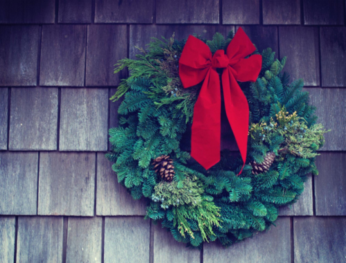 Artificial Christmas Wreaths: The Item You Need This Holiday Season